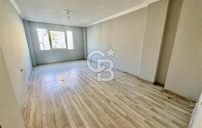 MAHMUDİYE MAH. ÇARŞI MERKEZDE İÇİ YAPILI SATILIK 2+1 DAİRE