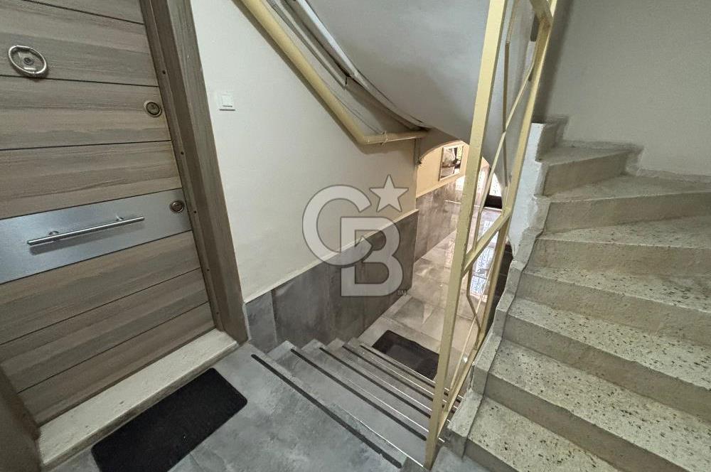 Karşıyaka Bostanlı Satılık Önü Açık Arakat 3+1 Daire