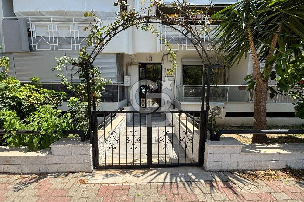 Karşıyaka Bostanlı Satılık Önü Açık Arakat 3+1 Daire
