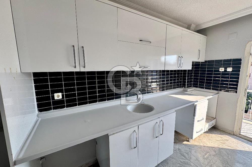 MAHMUDİYE MAH. ÇARŞI MERKEZDE İÇİ YAPILI SATILIK 2+1 DAİRE