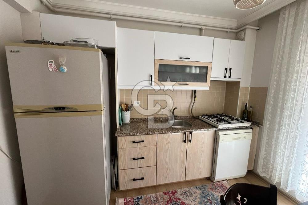 BORNOVA IŞIKKENT'TE 3+1 GENİŞ ÖNÜ AÇIK DAİRE
