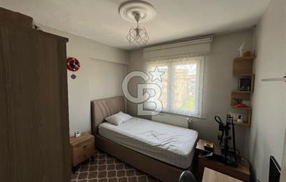 BORNOVA IŞIKKENT'TE 3+1 GENİŞ ÖNÜ AÇIK DAİRE