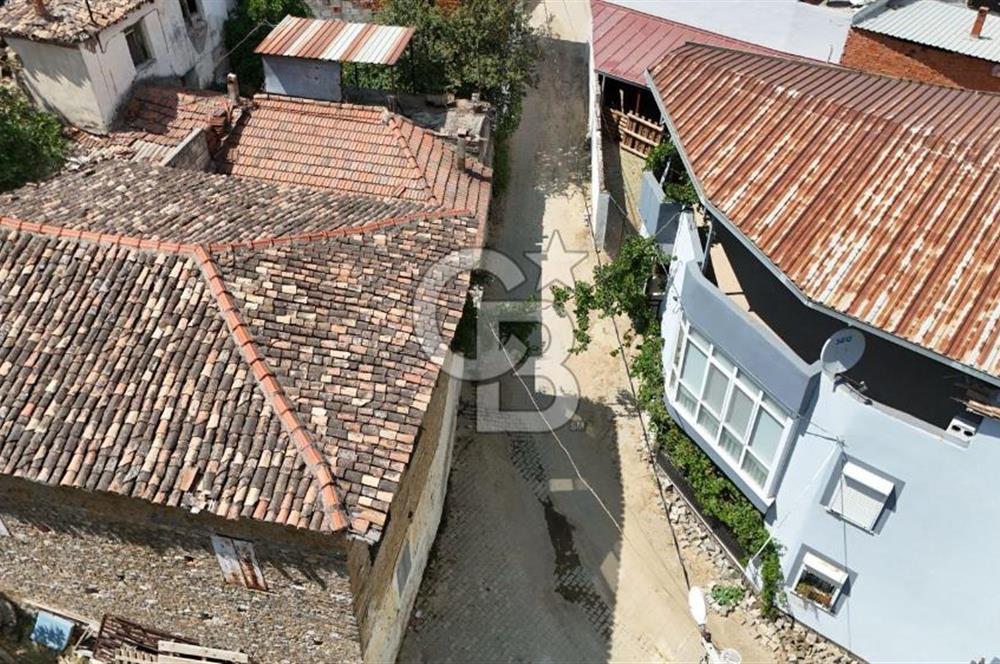 KEMALPAŞA YUKARIKIZILCA'DA OTANTİK KÖY EVİ