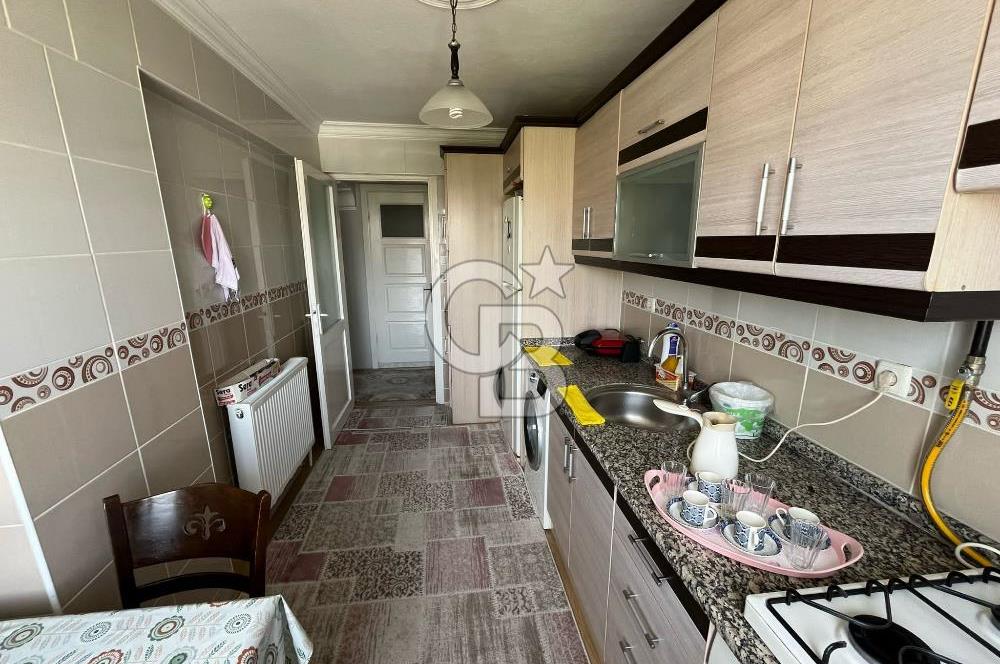 BORNOVA IŞIKKENT'TE 3+1 GENİŞ ÖNÜ AÇIK DAİRE