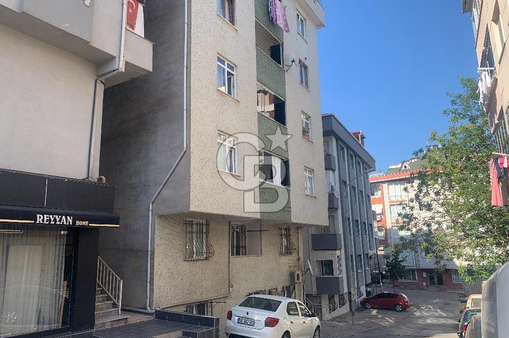 Ümraniye Namık Kemal Mahallesinde Yüksek Giriş Satılık 2+1 Daire