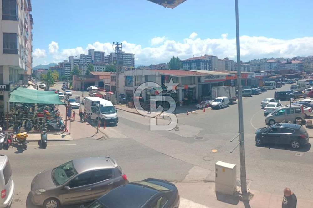 YENİMAHALLE’DE KÖŞEBAŞI KONUMDA SATILIK İŞ YERİ