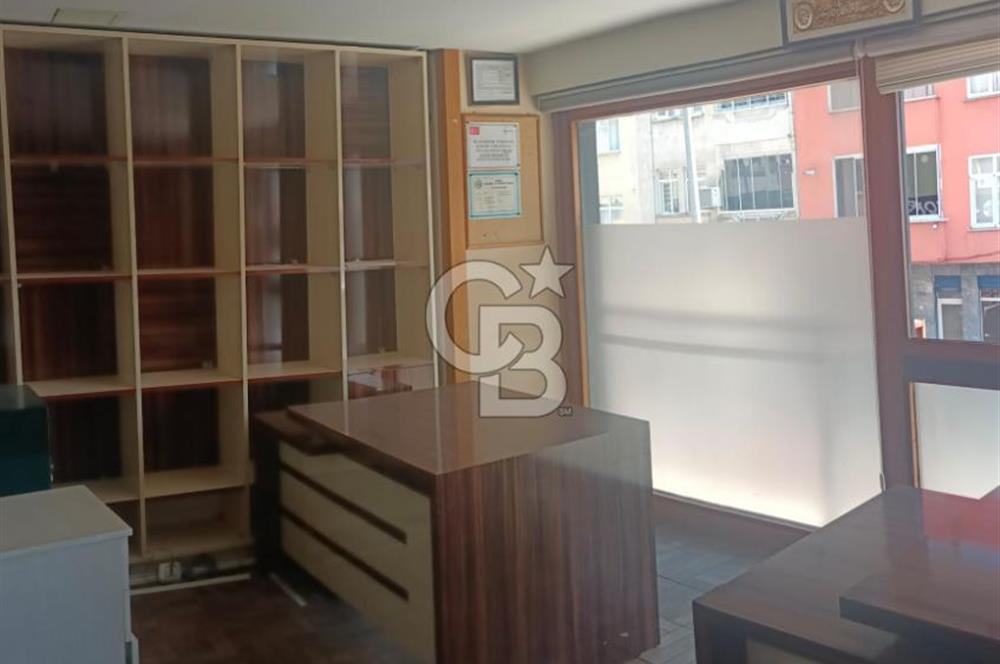 YENİMAHALLE’DE KÖŞEBAŞI KONUMDA SATILIK İŞ YERİ