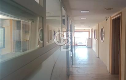 YENİMAHALLE’DE KÖŞEBAŞI KONUMDA SATILIK İŞ YERİ