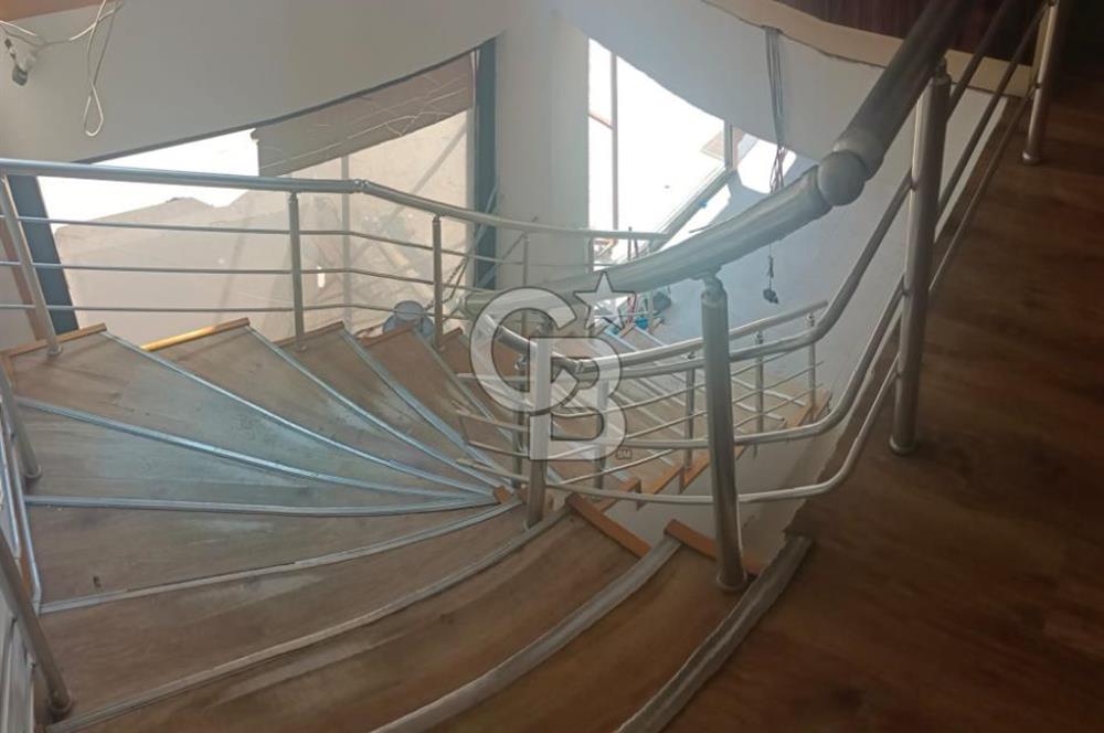YENİMAHALLE’DE KÖŞEBAŞI KONUMDA SATILIK İŞ YERİ