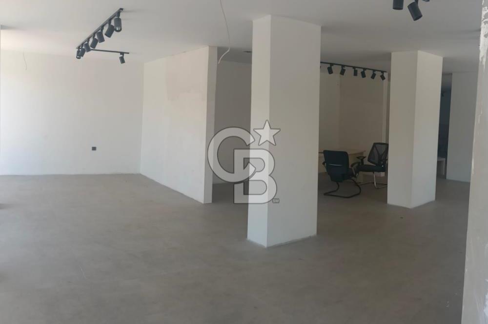YENİMAHALLE’DE KÖŞEBAŞI KONUMDA KİRALIK İŞ YERİ