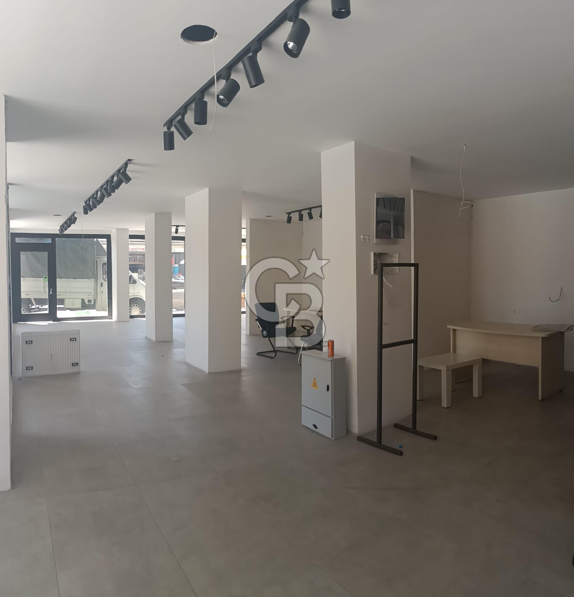 YENİMAHALLE’DE KÖŞEBAŞI KONUMDA SATILIK İŞ YERİ