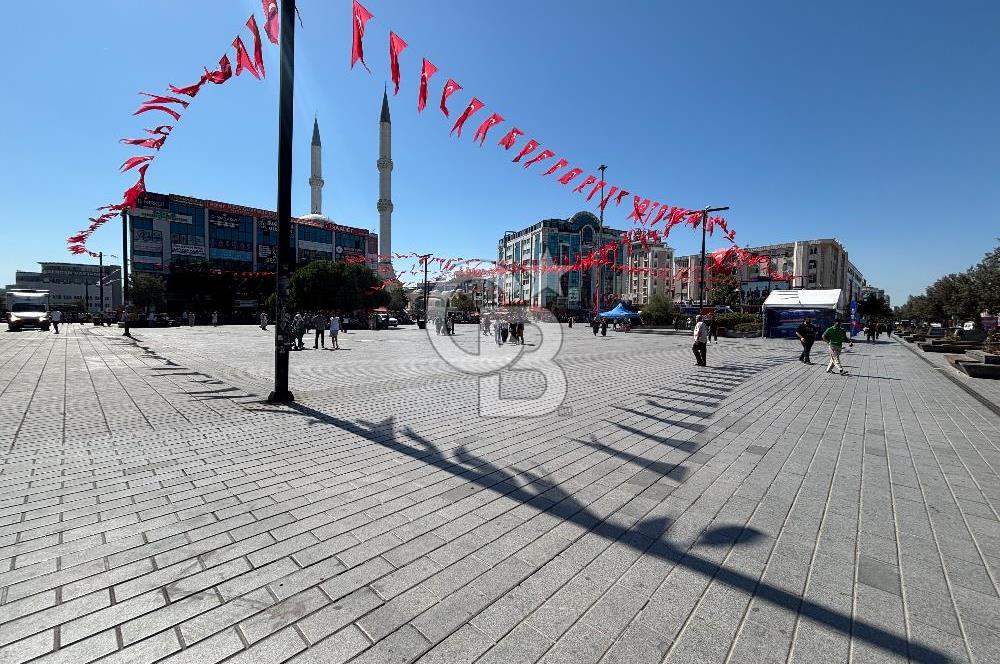 ESENYURT ESKULE AVMDE SATILIK KREDİYE UYGUN DÜKKAN MAĞAZA