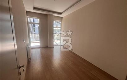KARTEPE FORM ANATOLİA SİTESİNDE ARA KAT 2+1 SATILIK DAİRE