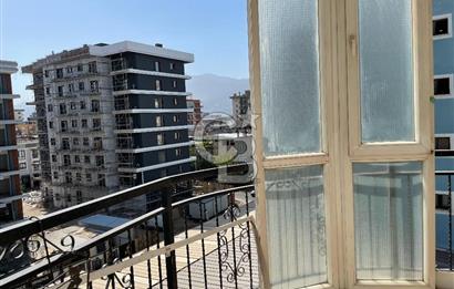 Bornova Mevlana Sitesi'nde Merkezi Konum Satılık Geniş 3+1 Daire
