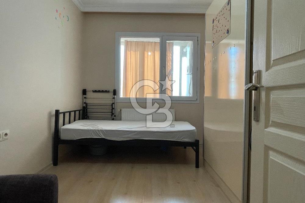 Bornova Mevlana Sitesi'nde Merkezi Konum Satılık Geniş 3+1 Daire