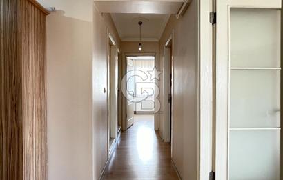 Bornova Mevlana Sitesi'nde Merkezi Konum Satılık Geniş 3+1 Daire