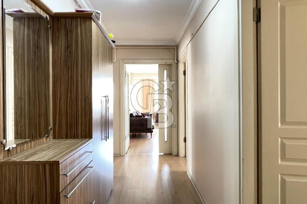 Bornova Mevlana Sitesi'nde Merkezi Konum Satılık Geniş 3+1 Daire