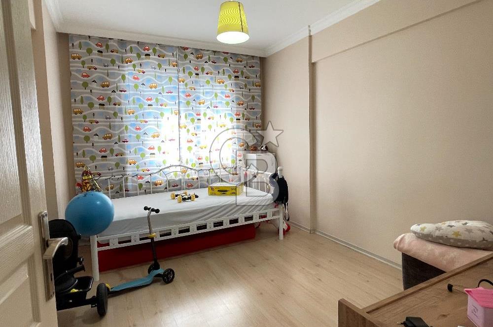 Bornova Mevlana Sitesi'nde Merkezi Konum Satılık Geniş 3+1 Daire