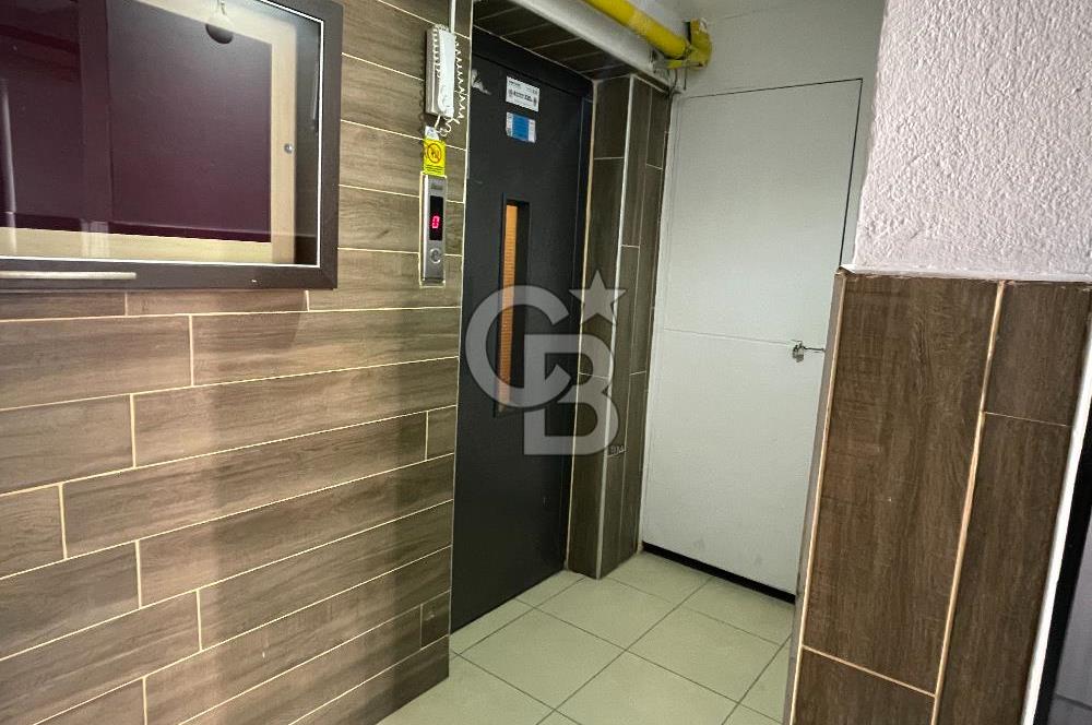 Bornova Mevlana Sitesi'nde Merkezi Konum Satılık Geniş 3+1 Daire