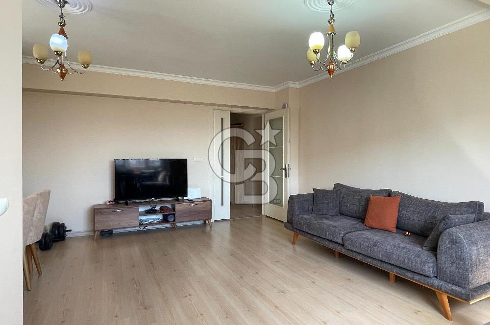 Bornova Mevlana Sitesi'nde Merkezi Konum Satılık Geniş 3+1 Daire