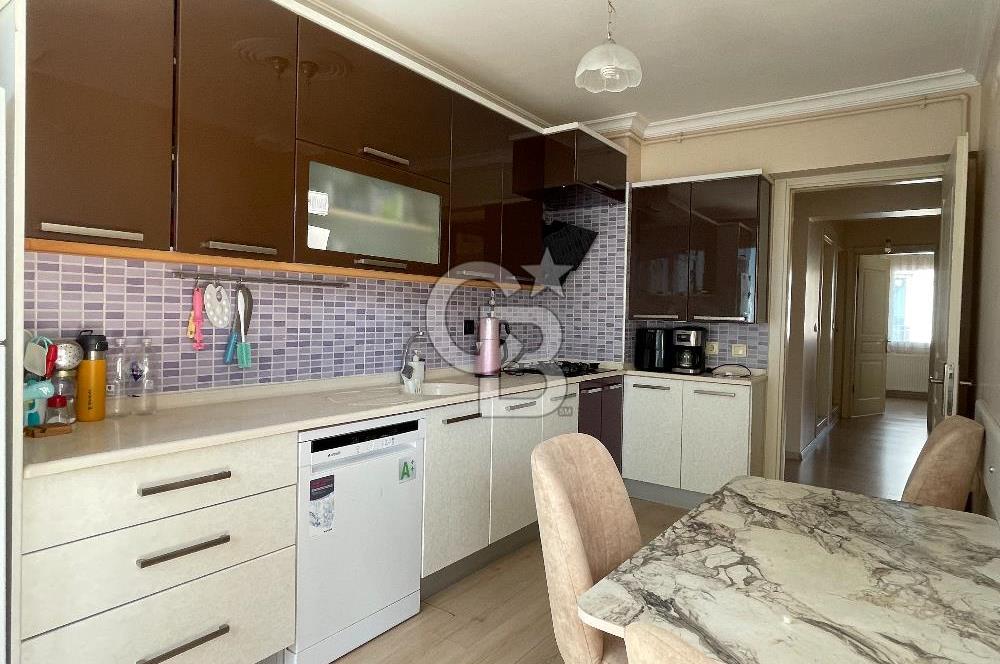 Bornova Mevlana Sitesi'nde Merkezi Konum Satılık Geniş 3+1 Daire