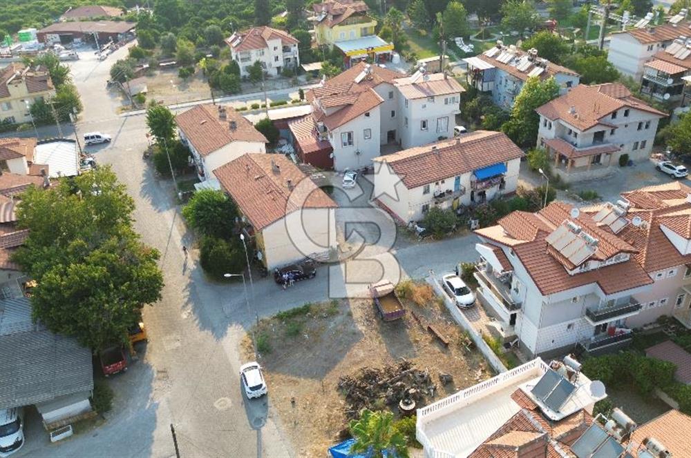Köyceğiz merkezde Gelişim Mah. 300 m2 Köşe Parsel