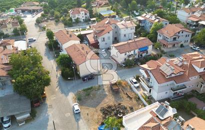 Köyceğiz merkezde Gelişim Mah. 300 m2 Köşe Parsel