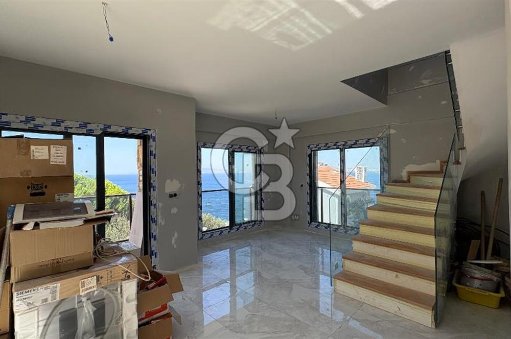 Yenifoça Deniz Manzaralı 3+2 Satılık Triplex Villa