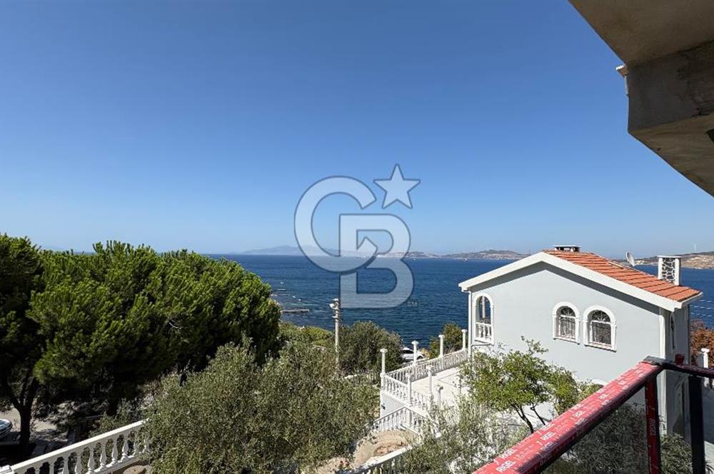 Yenifoça Deniz Manzaralı 3+2 Satılık Triplex Villa