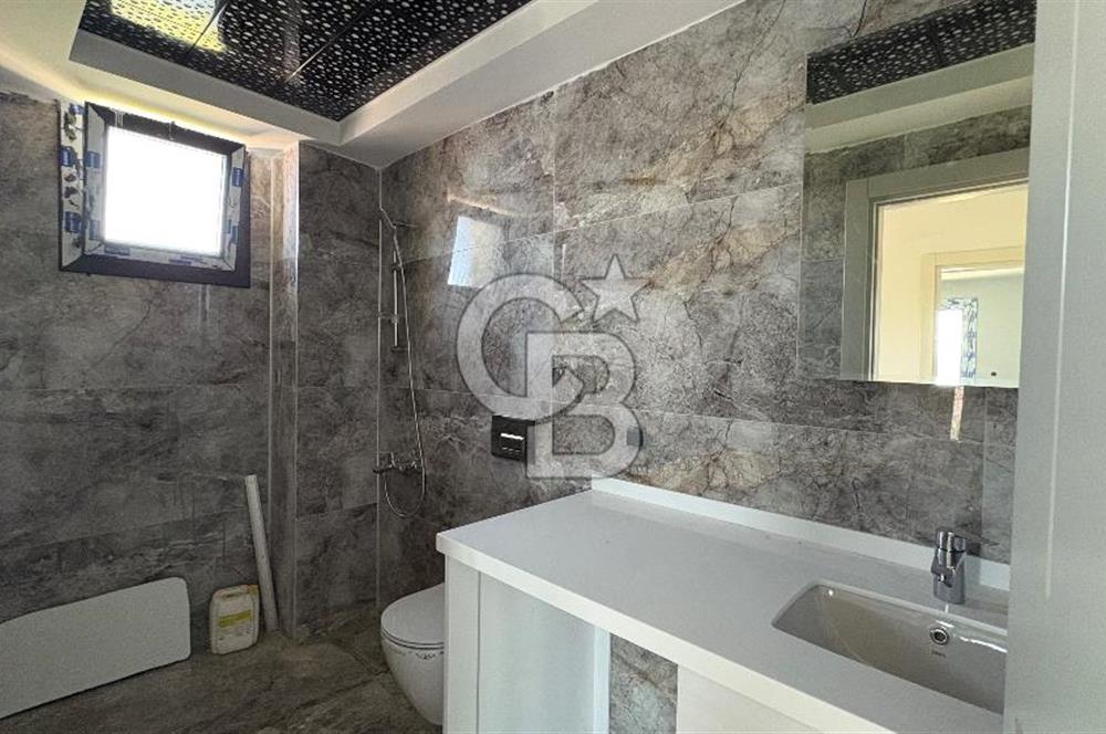 Yenifoça Deniz Manzaralı 3+2 Satılık Triplex Villa