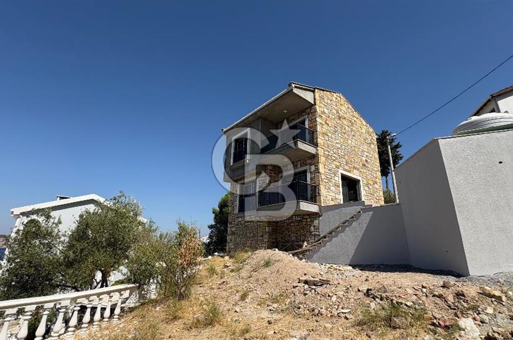 Yenifoça Deniz Manzaralı 3+2 Satılık Triplex Villa