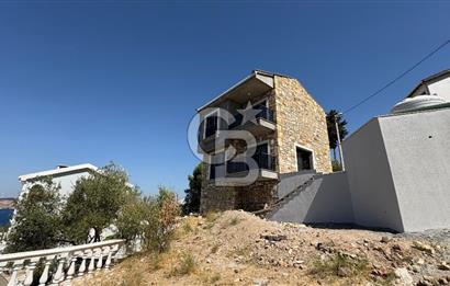 Yenifoça Deniz Manzaralı 3+2 Satılık Triplex Villa