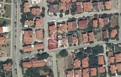 Köyceğiz merkezde Gelişim Mah. 300 m2 Köşe Parsel