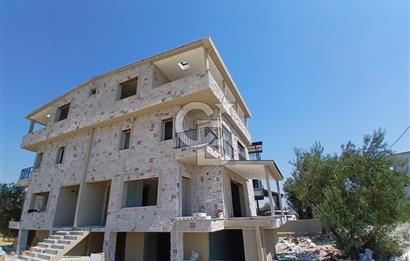 ALİAĞA ŞAKRANDA SATILIK LÜX VİLLA