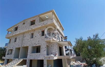 ALİAĞA ŞAKRANDA SATILIK LÜX VİLLA