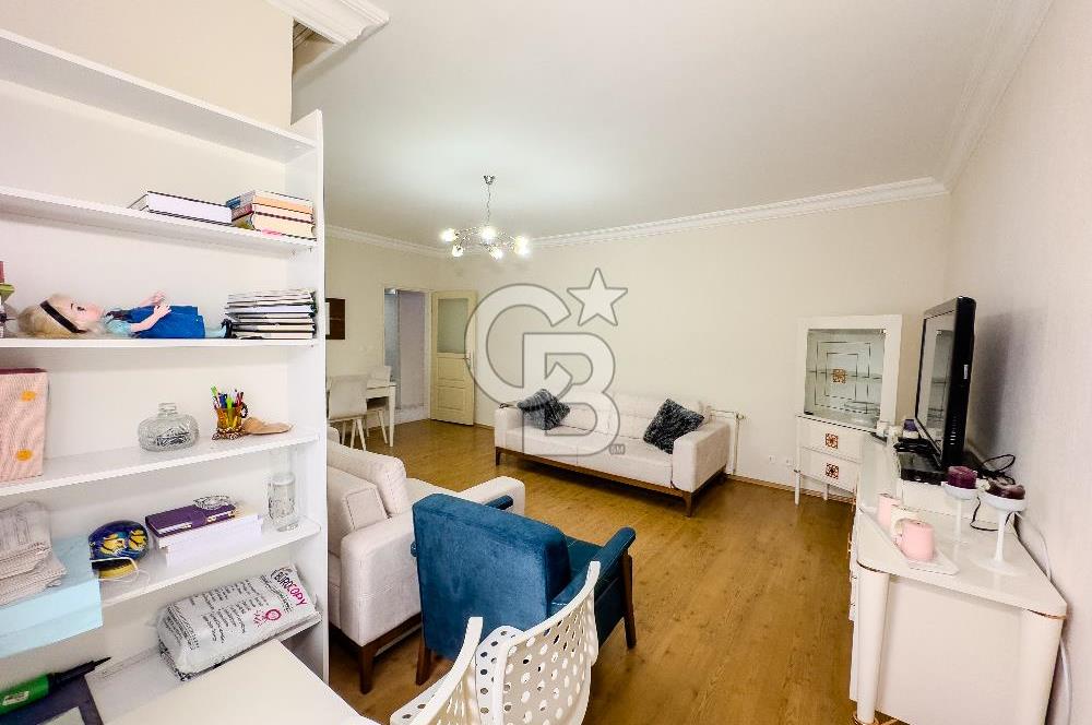 BORNOVA EVKA3’DE KİRALIK 3+1 BOŞ DAİRE
