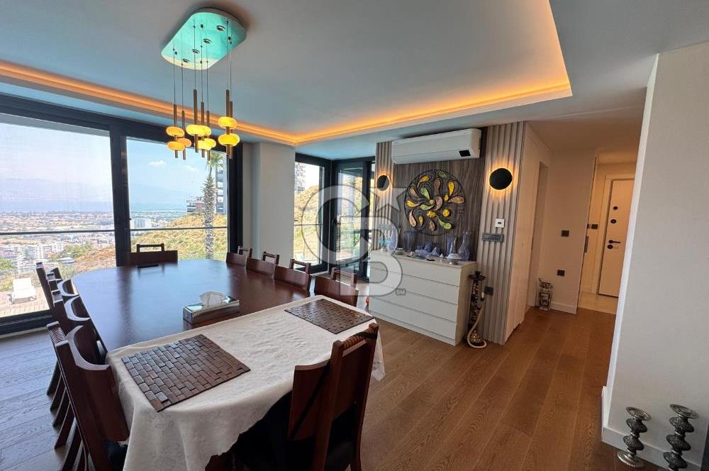 Narlıdere Evin Park Sitesi Havuzlu Manzaralı Satılık 2+1 Daire