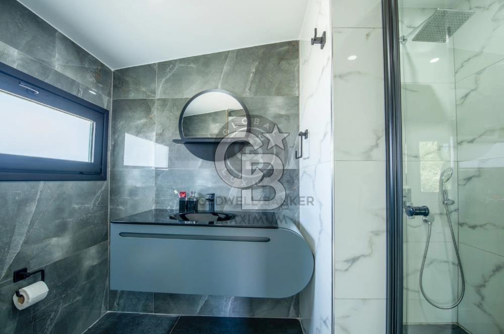 KKTC Girne Ozanköy Ultra Lüks 4+1 Villa – Havuzlu, Geniş Bahçeli, Eşsiz Konum!