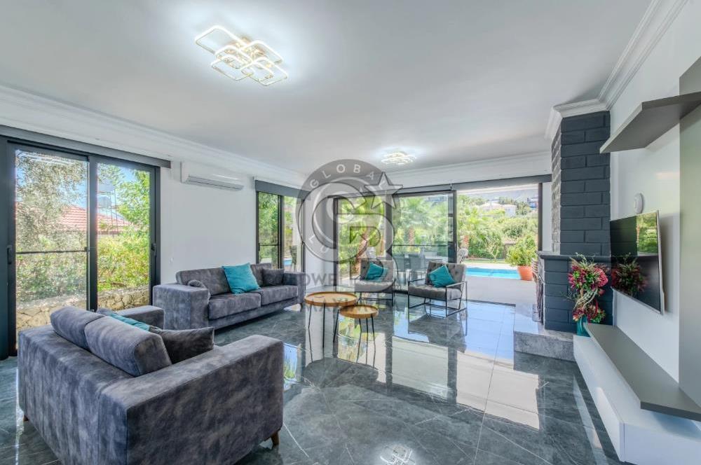 KKTC Girne Ozanköy Ultra Lüks 4+1 Villa – Havuzlu, Geniş Bahçeli, Eşsiz Konum!
