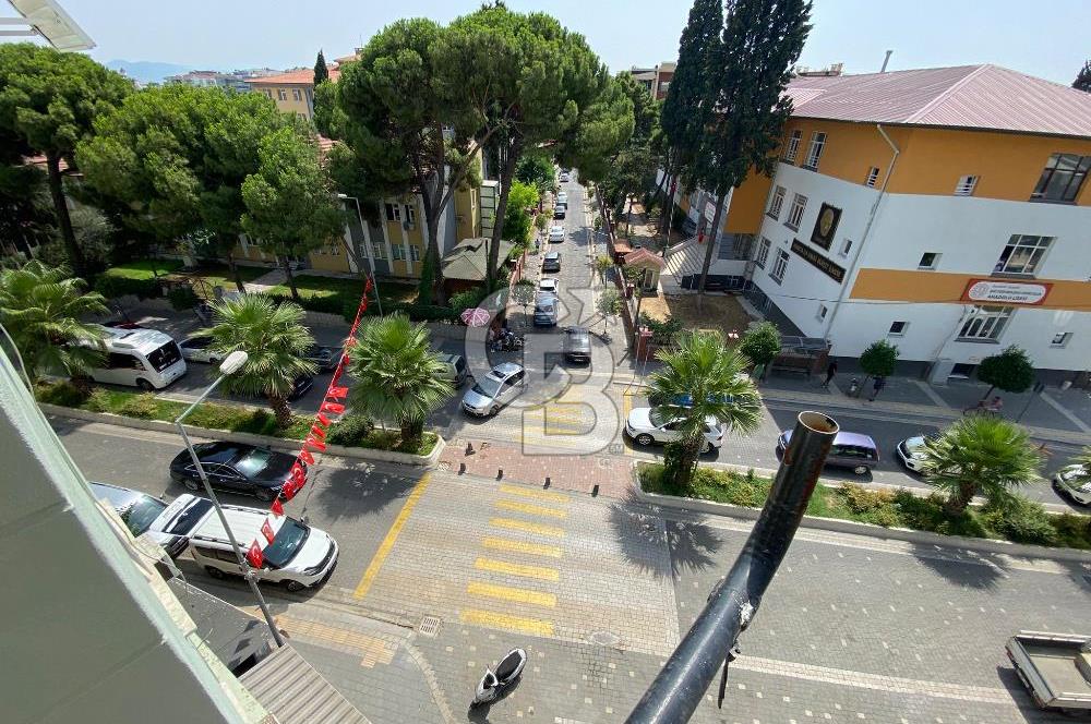 BALIKESİR-EDREMİT MERKEZDE 3+1 125 M2 DOĞALGAZLİ ASANSÖRLÜ FIRSAT DAİRE