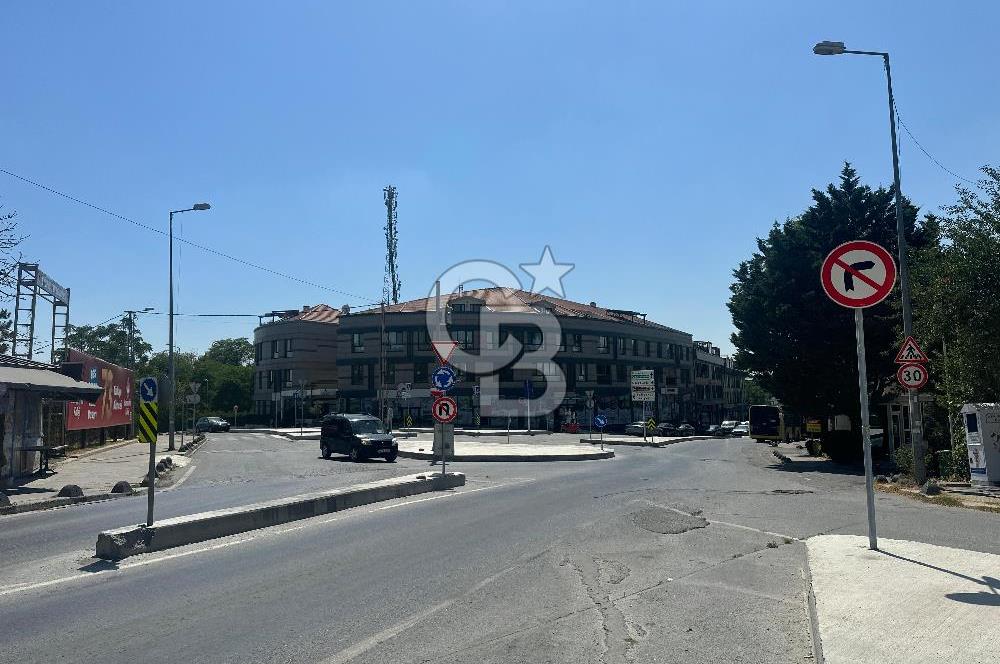 Kemerburgaz Bahçeköy Cadde Üzeri 693m2 Satılık Köşe Dükkan