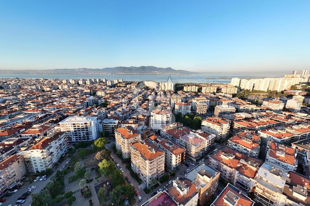 Karşıyaka Yalı Mah Pazaryeri Yakını Park Cephe Satılık 3+1 Daire