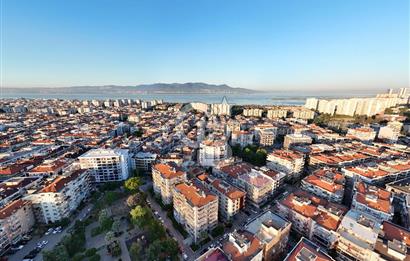 Karşıyaka Yalı Mah Pazaryeri Yakını Park Cephe Satılık 3+1 Daire