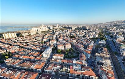 Karşıyaka Yalı Mah Pazaryeri Yakını Park Cephe Satılık 3+1 Daire
