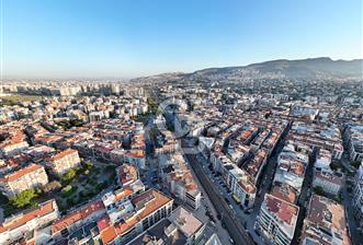 Karşıyaka Yalı Mah Pazaryeri Yakını Park Cephe Satılık 3+1 Daire
