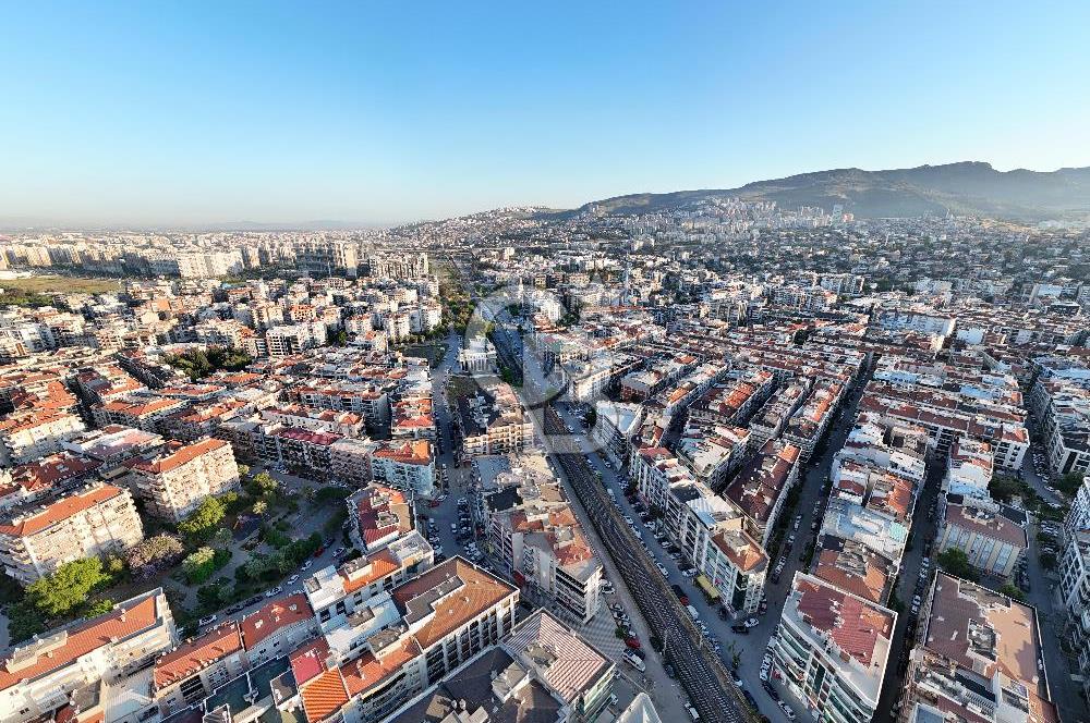 Karşıyaka Yalı Mah Pazaryeri Yakını Park Cephe Satılık 3+1 Daire