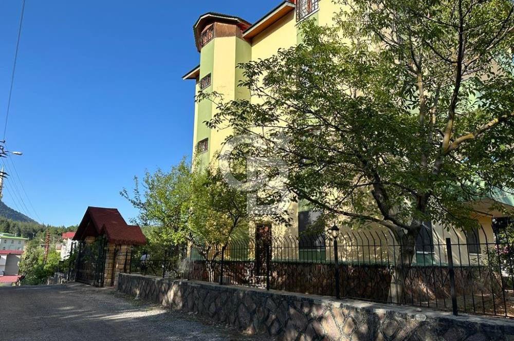Mersin Tarsus K.Gülek'te Çamlıkent Sit.4 Katlı Villa Hobi Bahçesi
