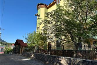 Mersin Tarsus K.Gülek'te Çamlıkent Sit.4 Katlı Villa Hobi Bahçesi