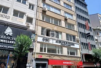 Nişantasi Hüsrev Gerede Cad. girişinde Kiralık Ofis katı.