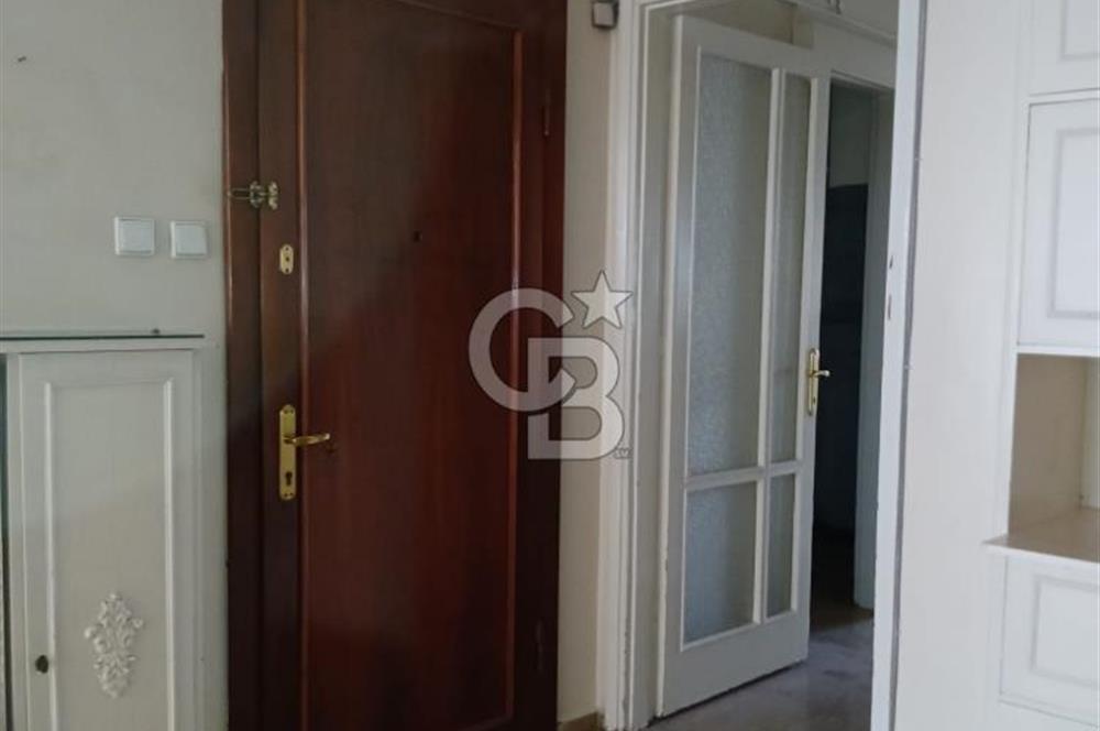 Nişantasi Hüsrev Gerede Cad. girişinde Kiralık Ofis katı.